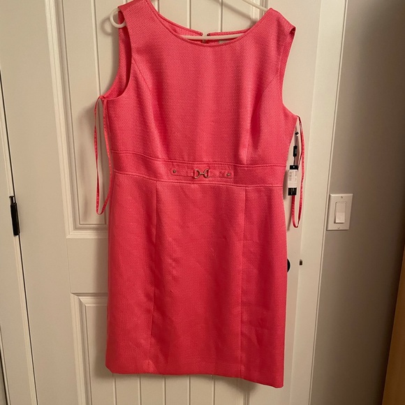 Beautiful pink dress - Picture 2 of 6